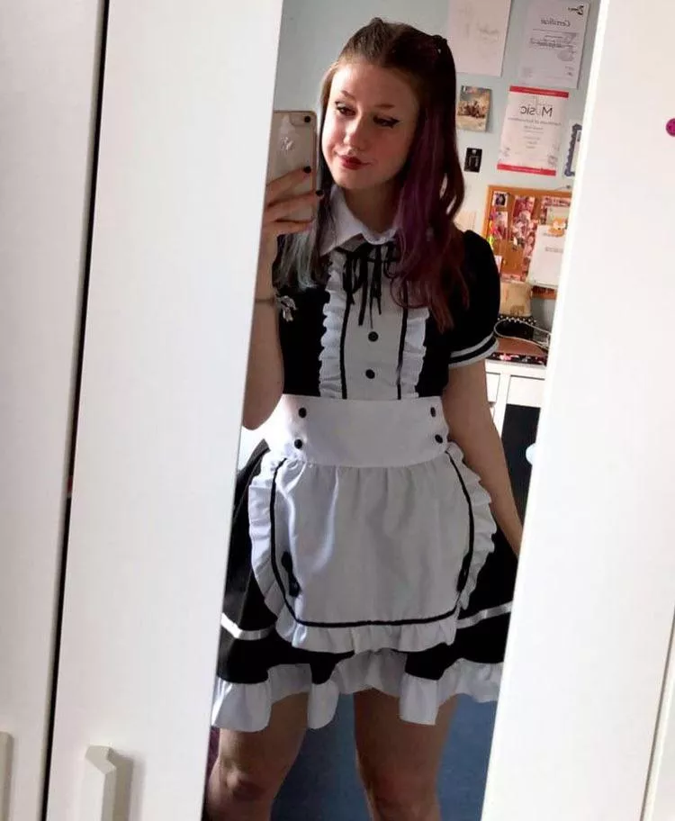 18 year old maid, at your service x posted by amy-walker-2004