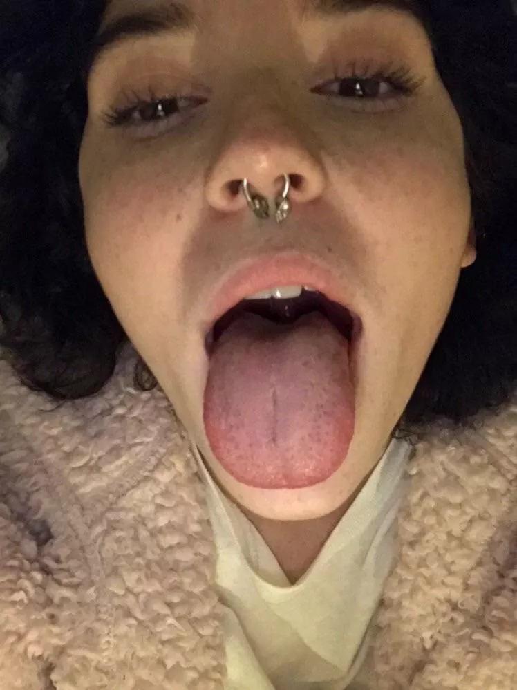 18 yo cum slut 💦🥵🥵 posted by LatterTelephone3988