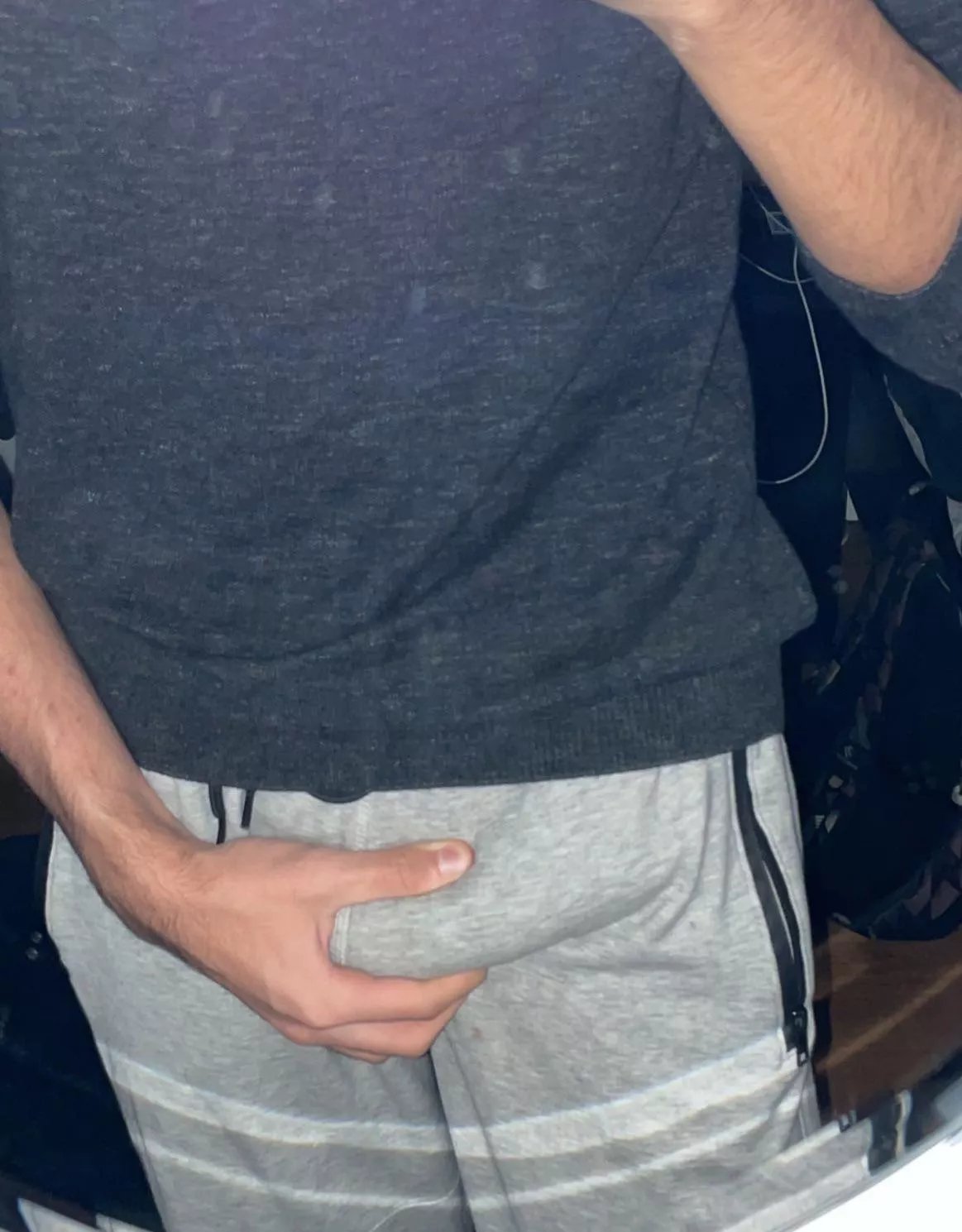 18 yo, hmu if interested posted by gunsyberf2