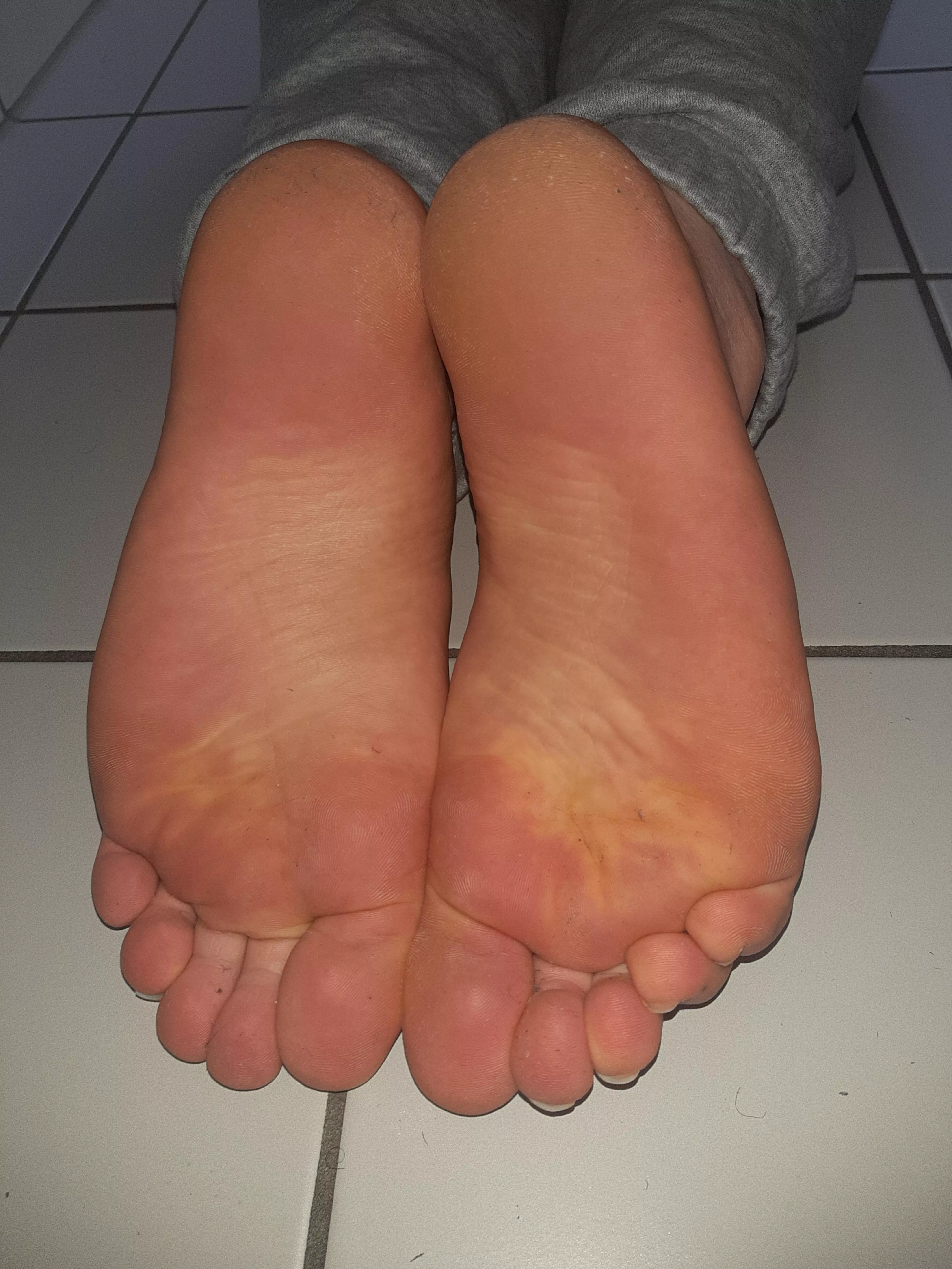 18 yo soles posted by whyreugae