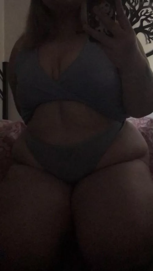 18f, hi 💚 by advthr0871