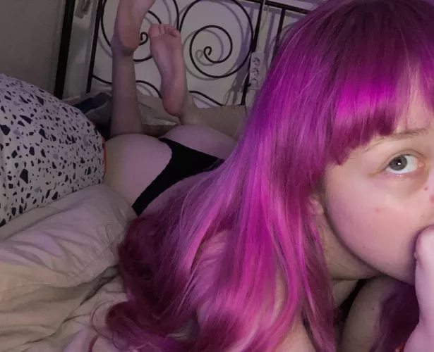 [18]I’ve been told my ass makes a great pillow by OccasionallyLuna