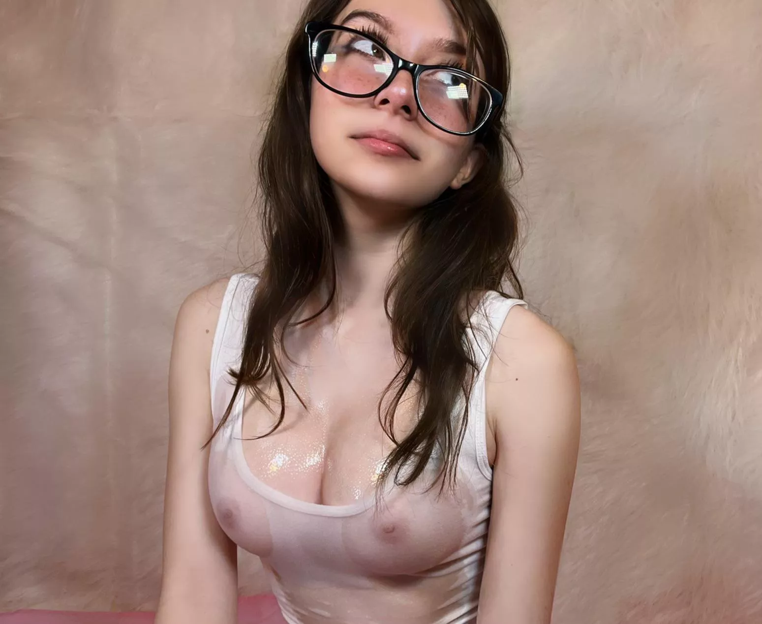 (18yo - 4’11” & 89lbs) Do you like eye contact while fucking?? posted by ziposx