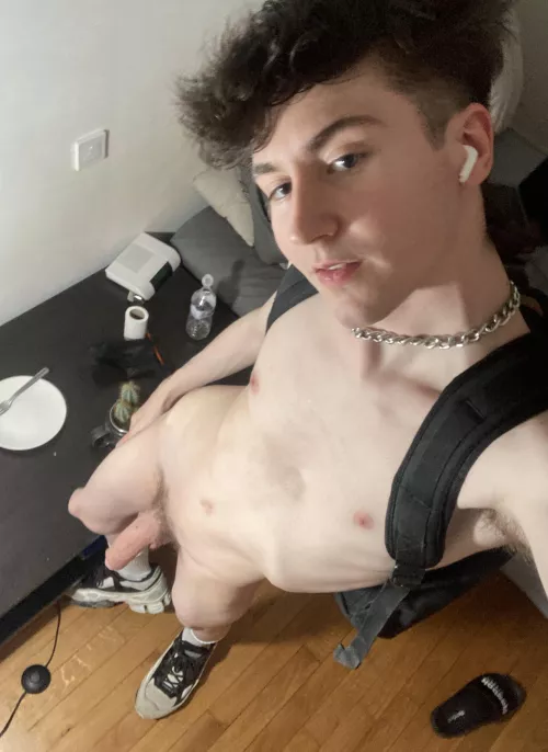 (18yo) Dm me b4 I go to school :) by lukeaphex