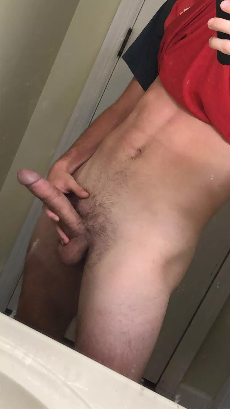 18yo, i need a little sissy posted by [deleted]