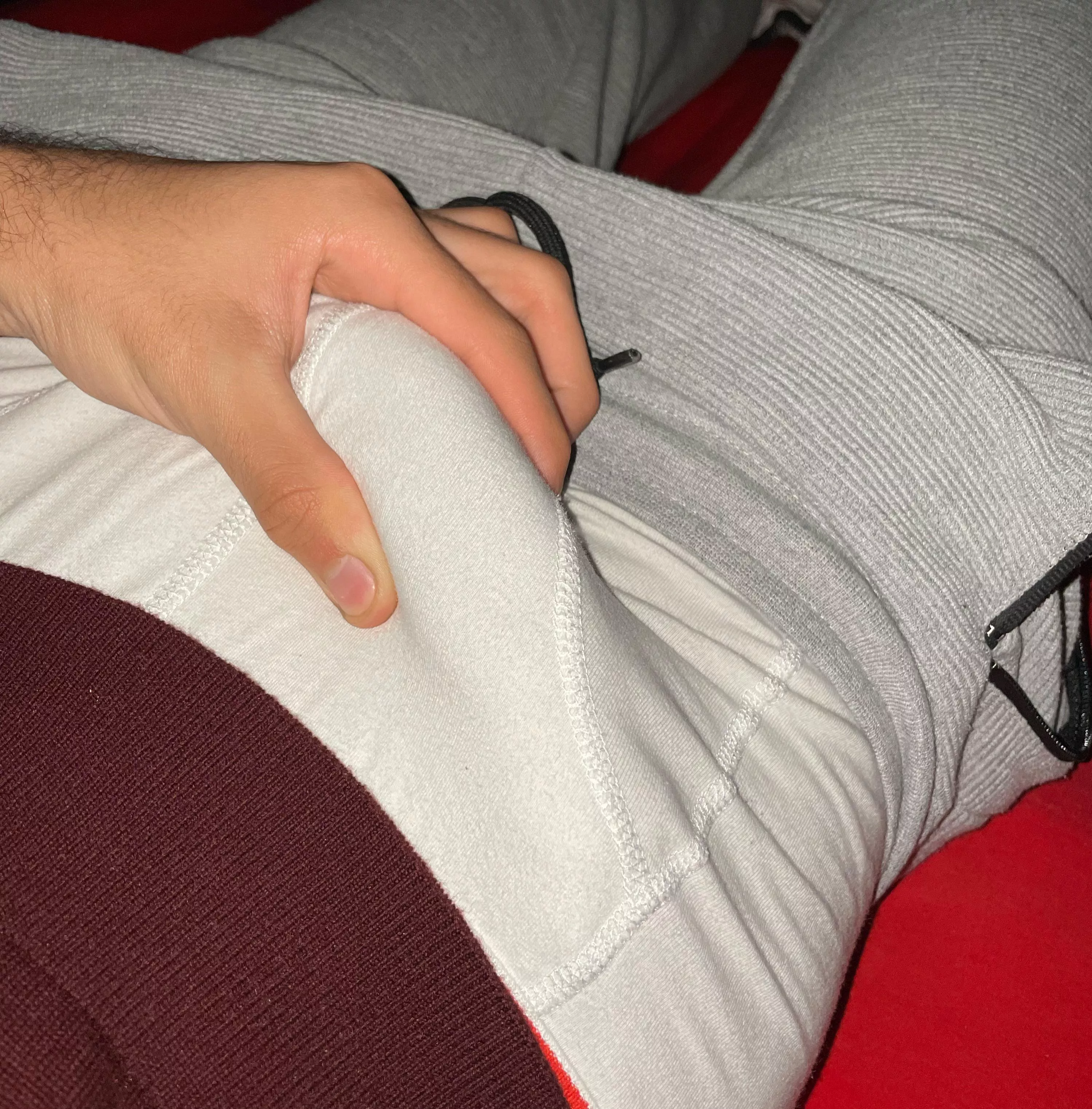 18yo twink bulge, hmu if interested posted by gunsyberf2