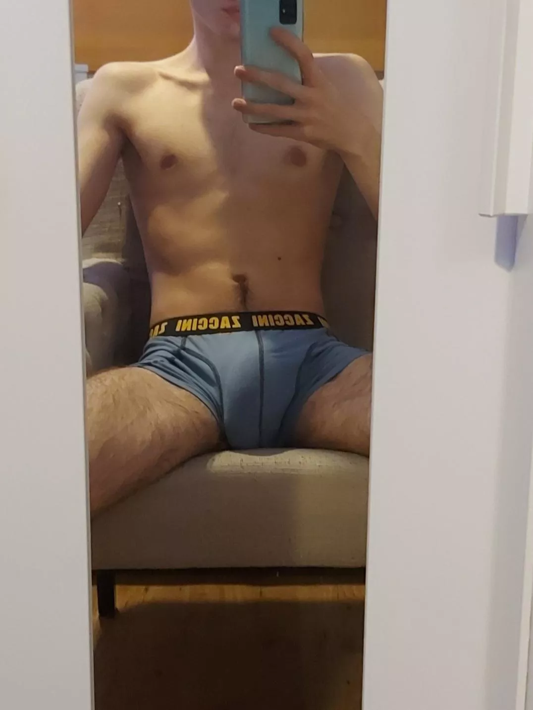[19] anyone like hung twinks? posted by RedMax13