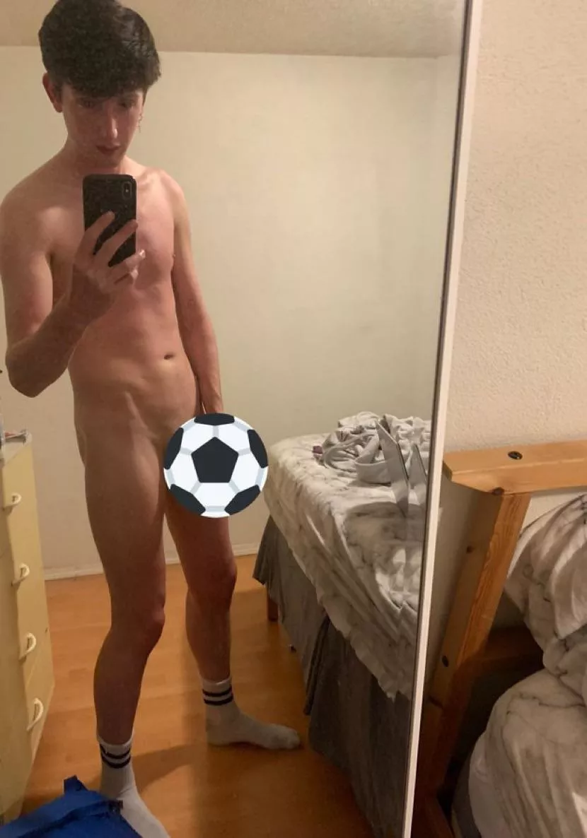(19) anyone wanna rail a young Irish football player 😜 posted by Dillon-Daytona