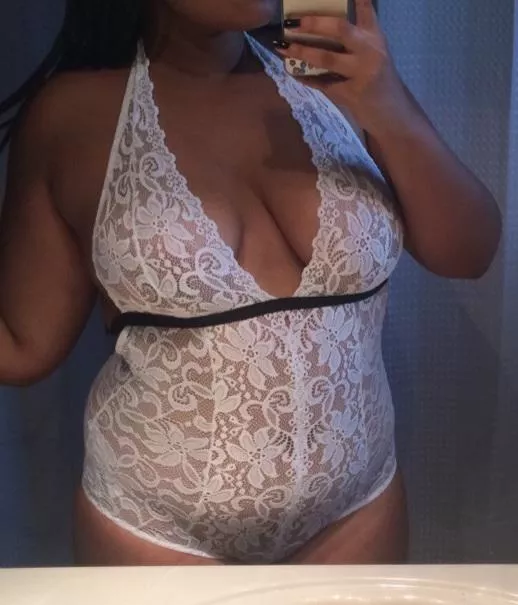 (19) Be honest, did I make you stop scrolling? Leave a like if you did 😘 posted by verstwink44