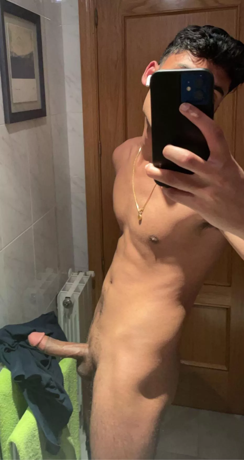 (19) college stud. Any fit doms interested in edging, denial, milking, etc? posted by fitcumcontrol