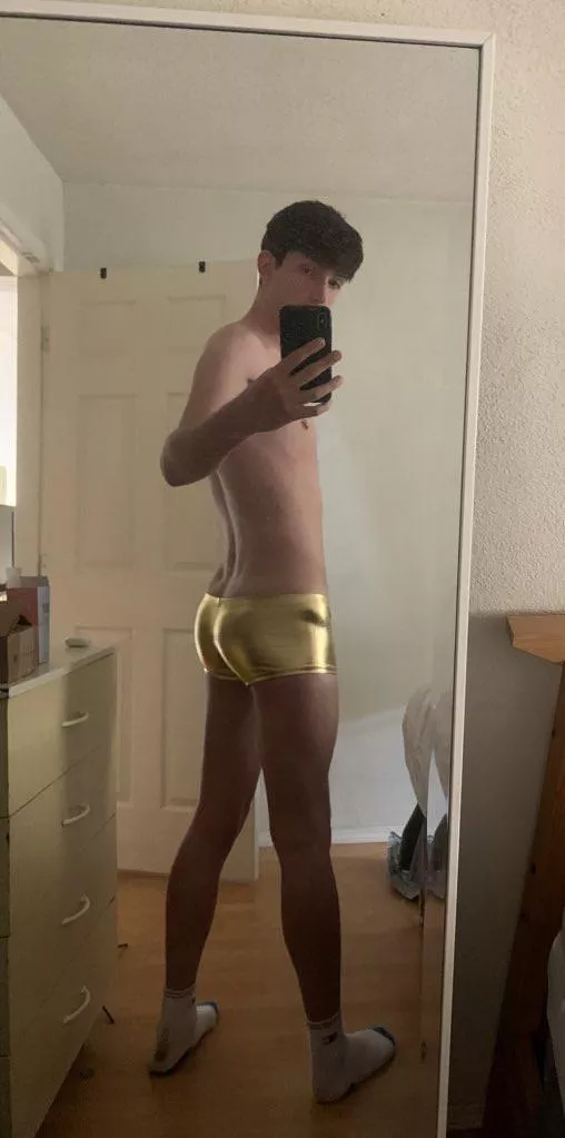 (19) golden boy :) posted by Dillon-Daytona