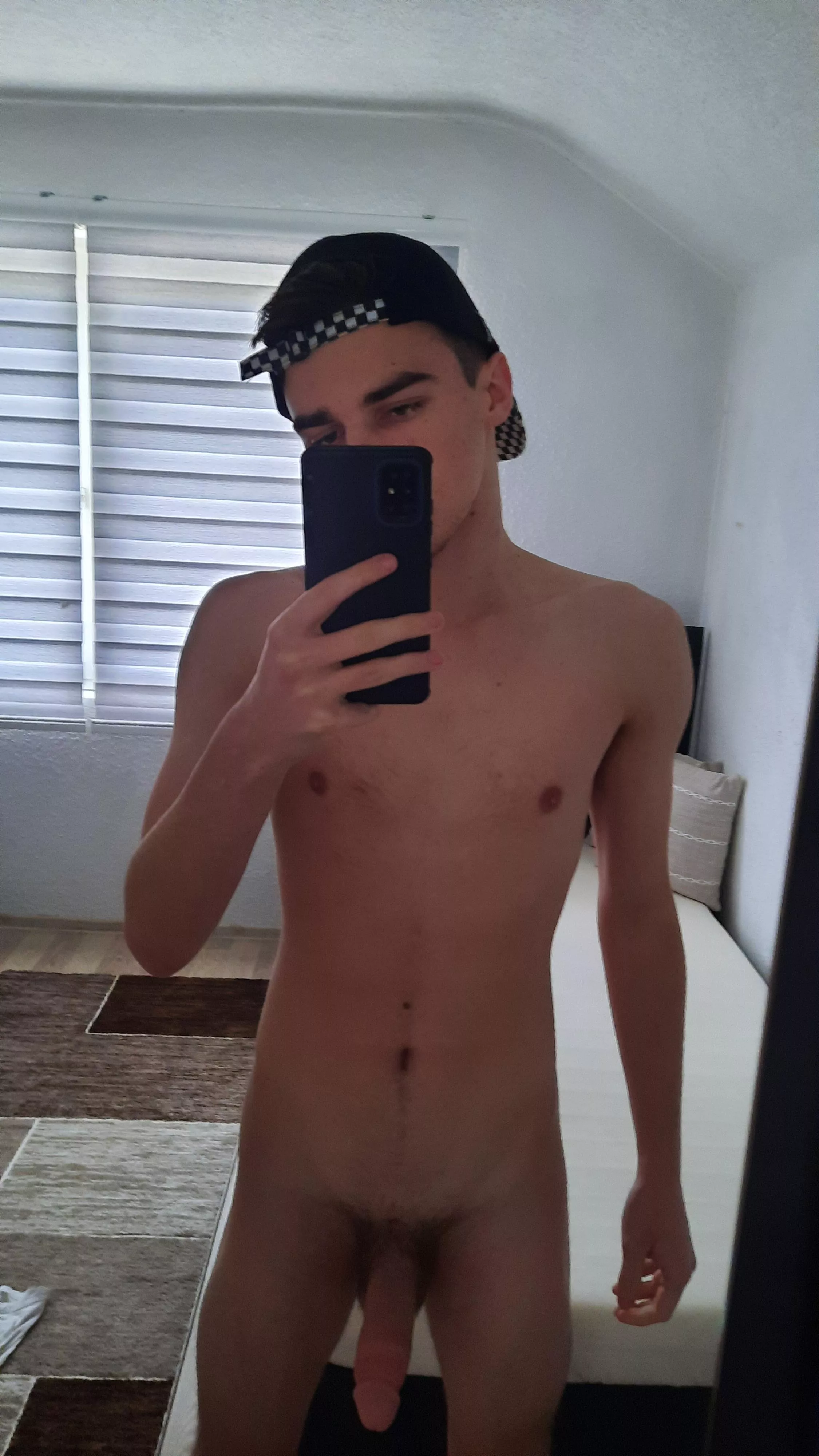 19, let's chat posted by Eldin10