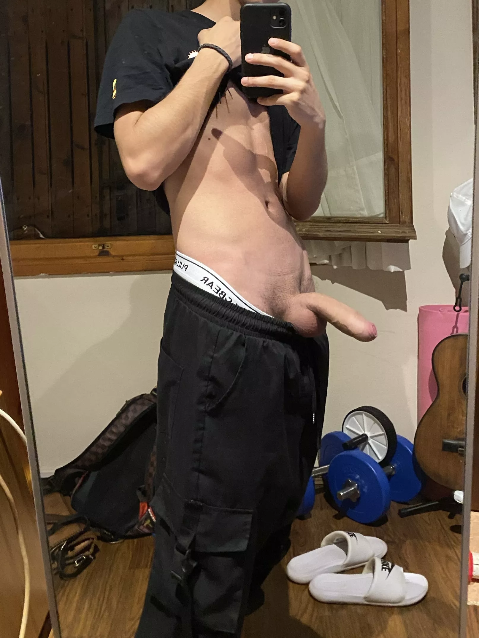 [19] Quick!Someone handle this meat 🥵😈 posted by Johnny_White903