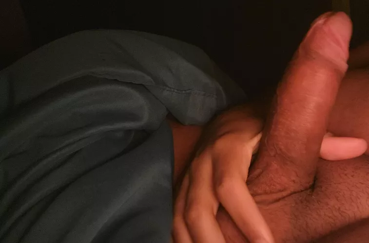 19, who wanna jerk together and sext.. dms open by Emotional-Education4