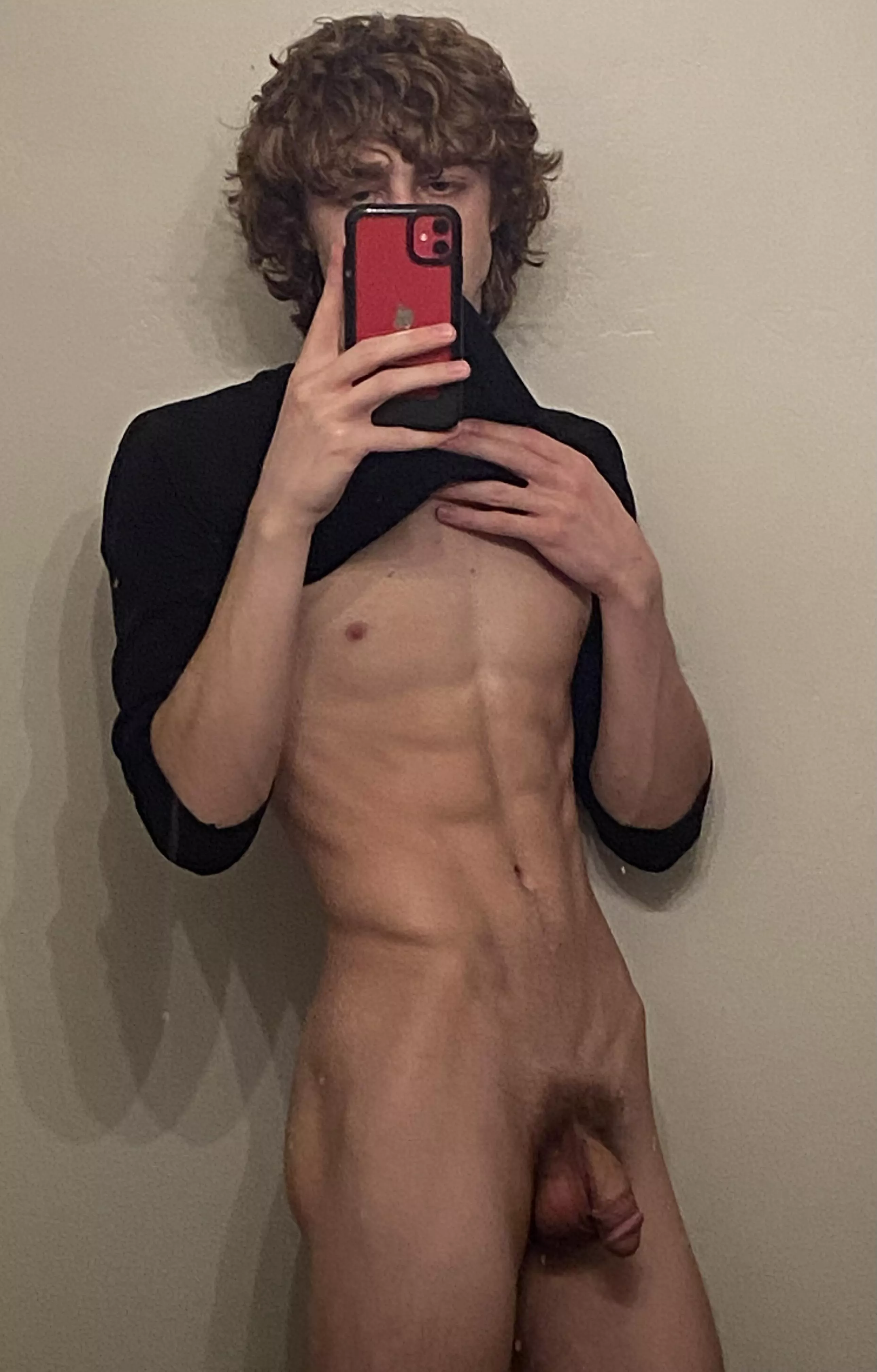 (19) wyd if I sent this to the groupchat? 👀 posted by milo_anders