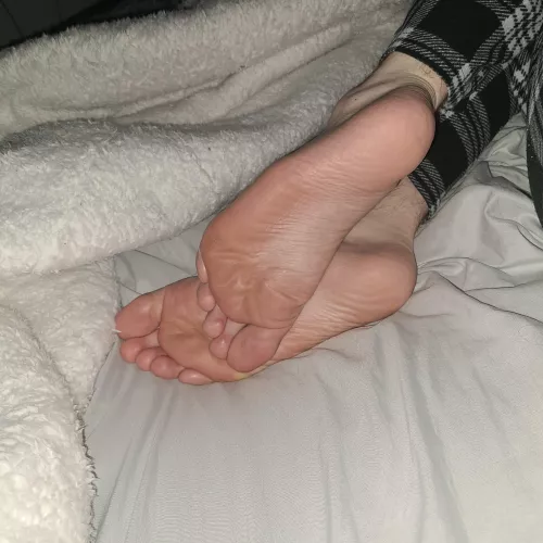 19M Any Foot Boys in Connecticut? by ShermanWert