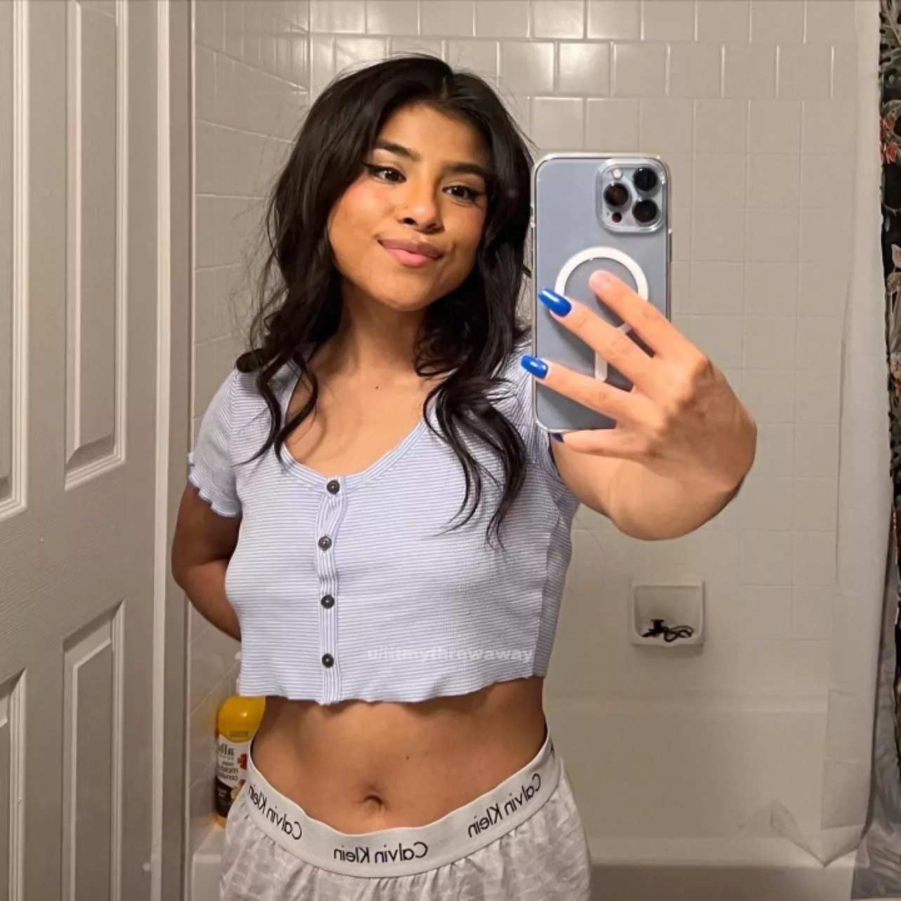 19yo mexicana, am I your type? posted by iitmythrowaway