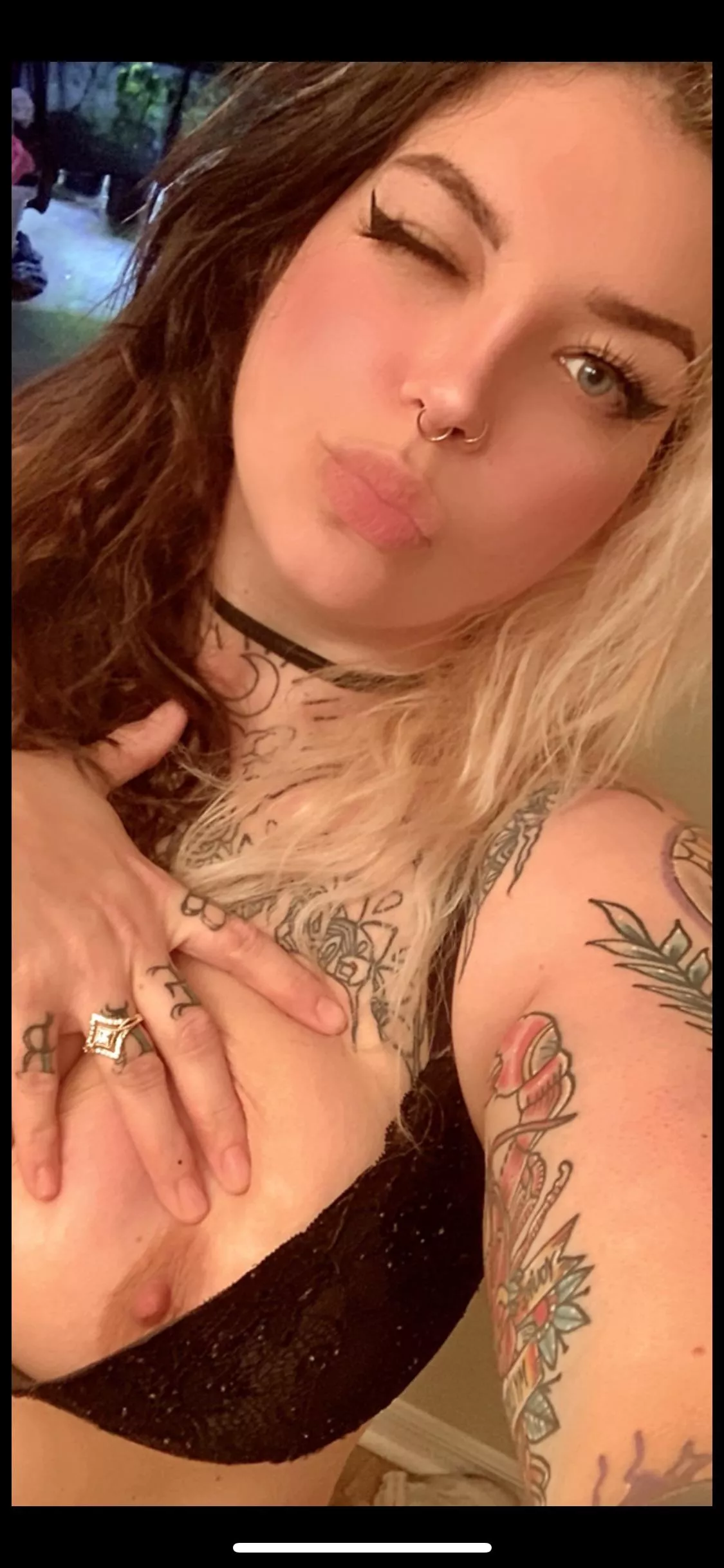 1st Chemo today. LETS FUCK shit up. 🤟🏻 posted by LilyJones311