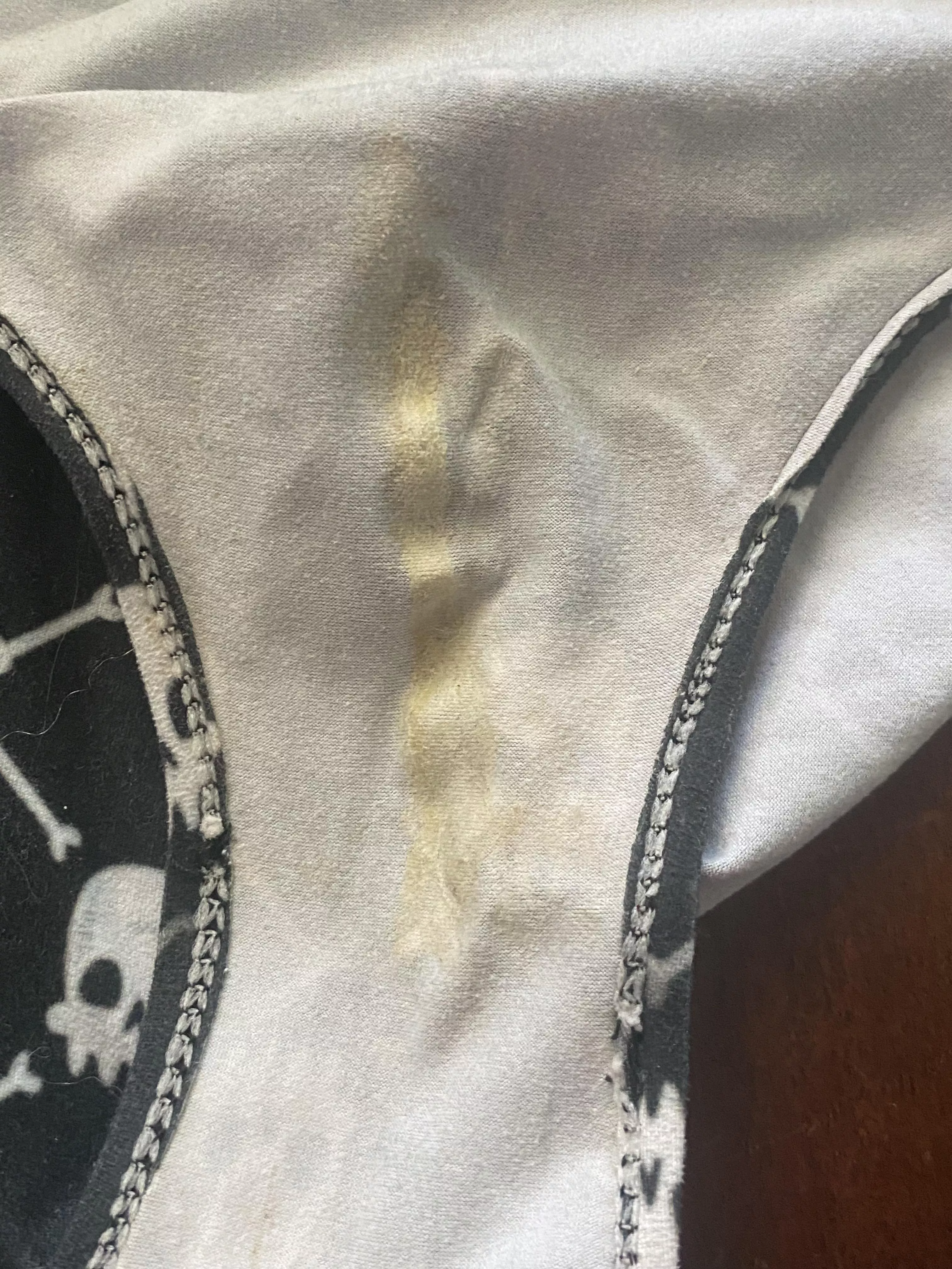 2 days without shower 🚿 Small stain, but the scent is amazing 😻 posted by Yourplaything23