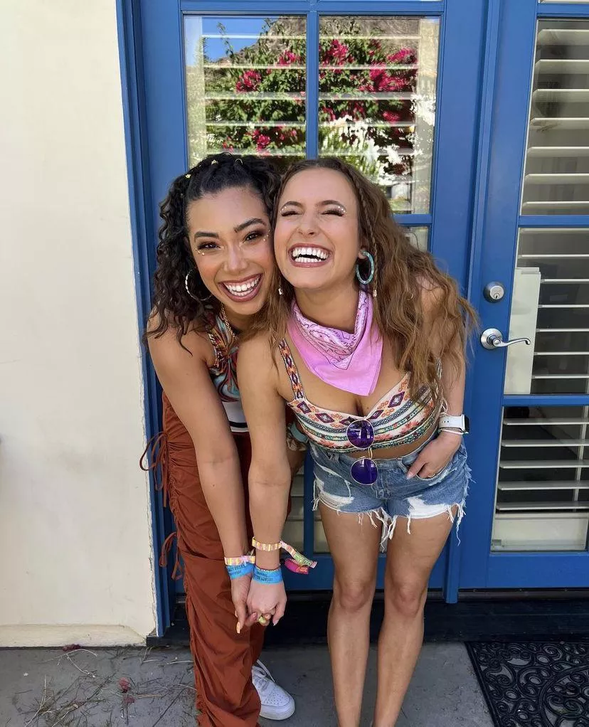 [2] Festival friends posted by magicbull7798