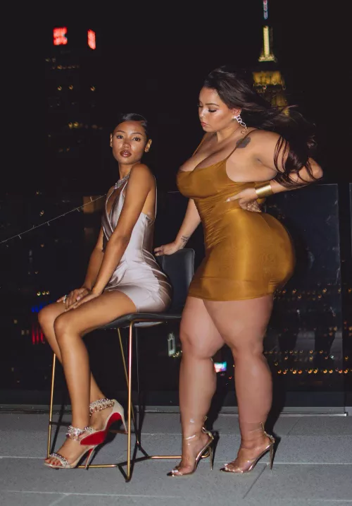 [2] left or right? by ManyFlavors