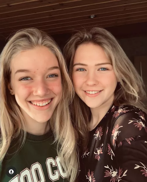 [2] pick one, Duch girls by WandaMaxxximoff22