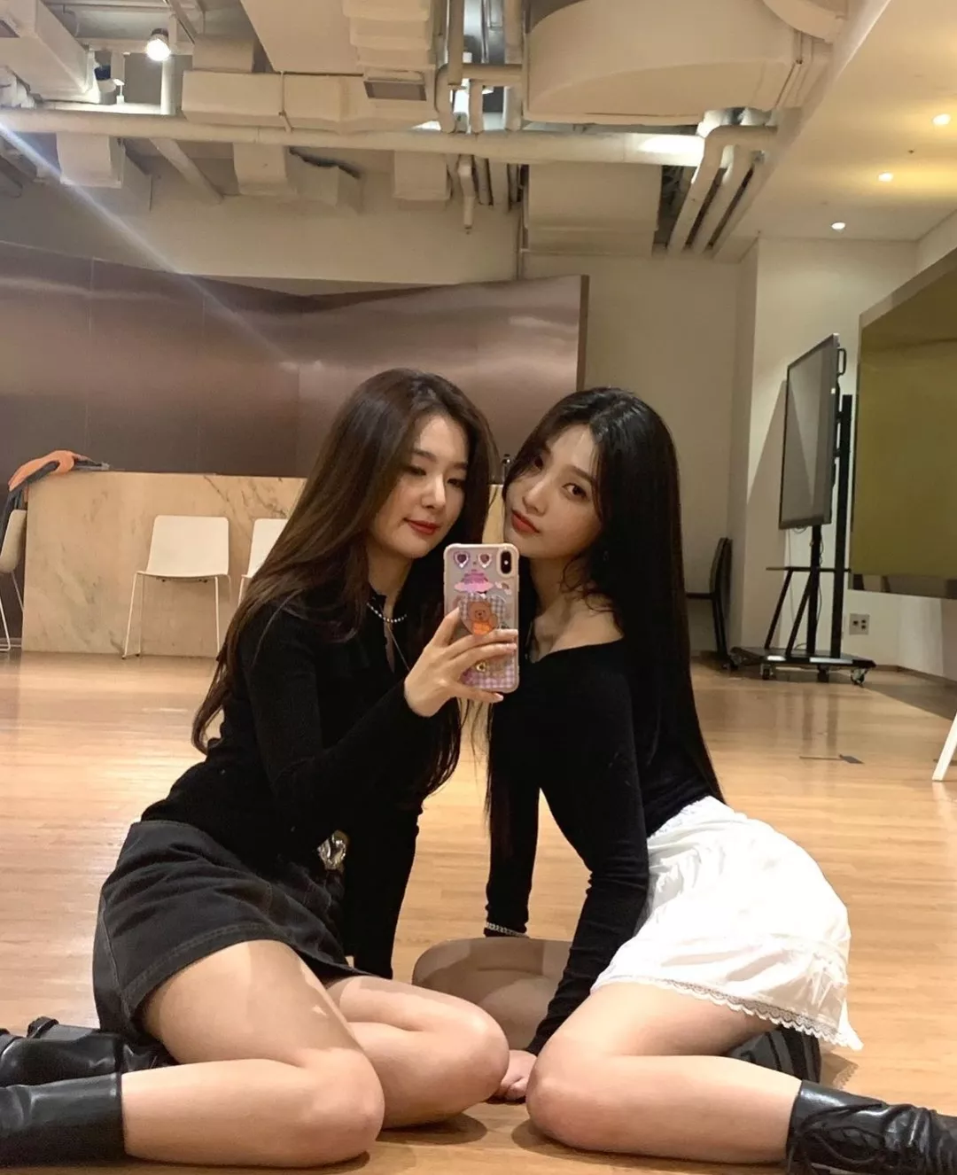 [2] which one gets it right on the dance floor? posted by Psychological-Gain51