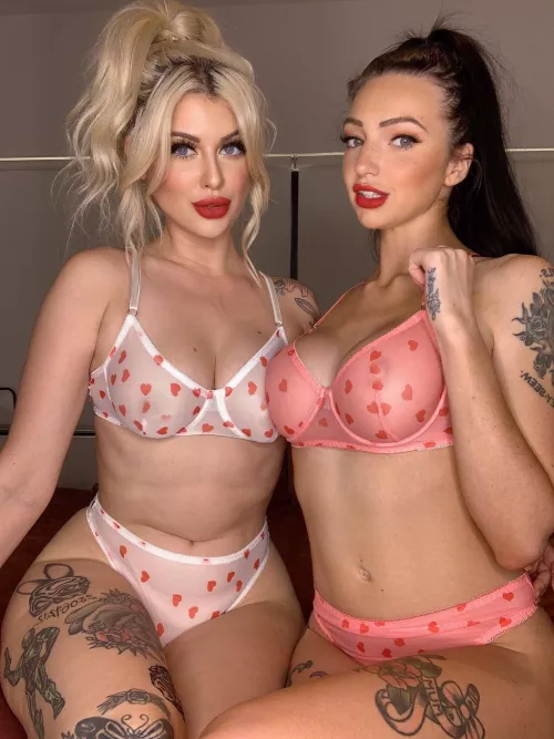 [2] white hearts or pink hearts? by harry_bet