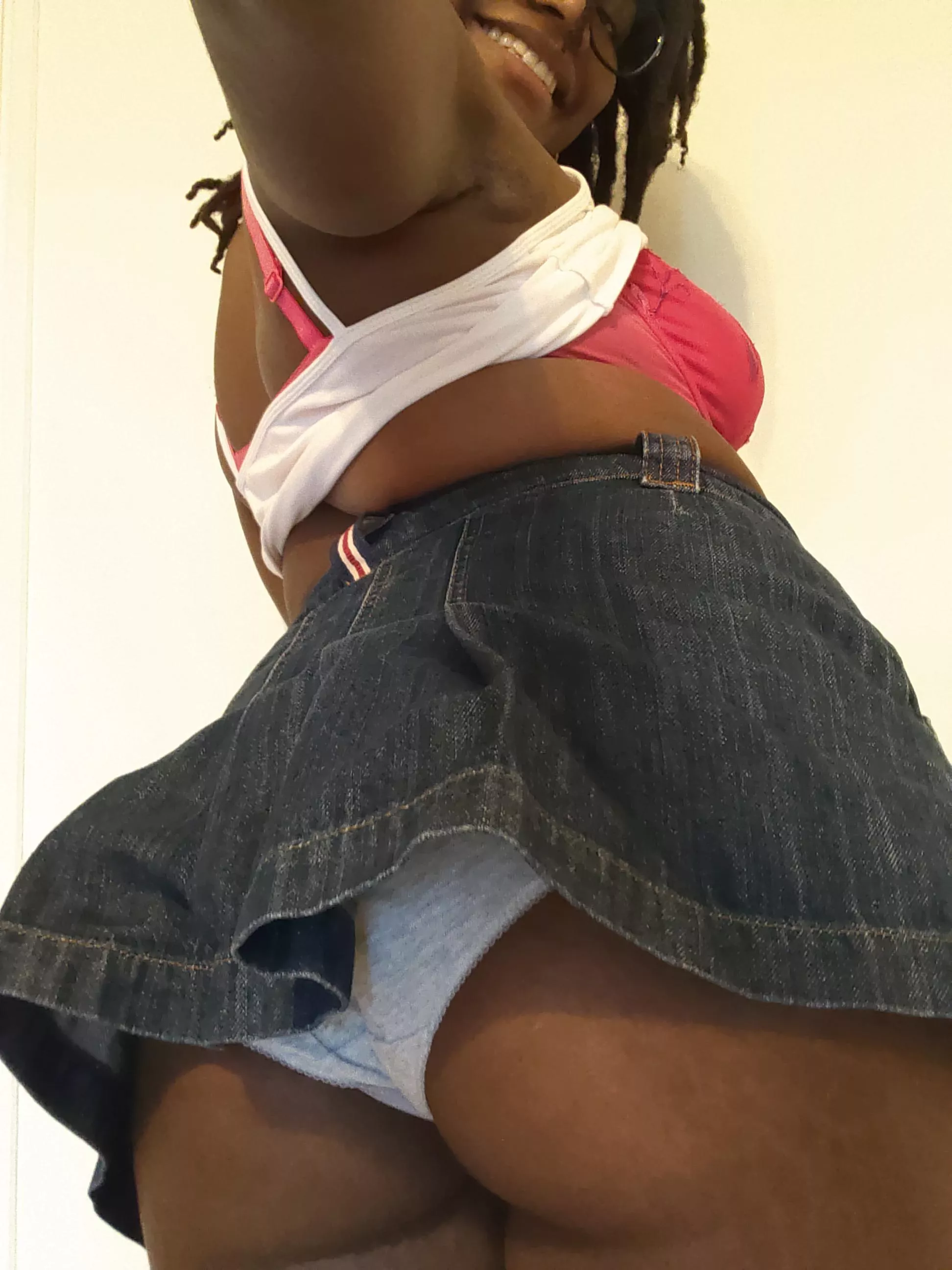 20 and wanting to be eaten out posted by Cool-Ad3852