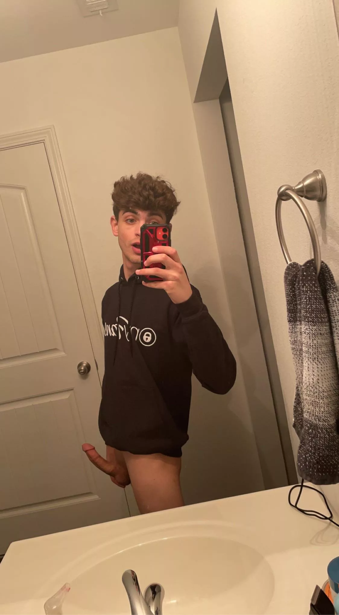 [20] Any takers for cut twink dick? 👀 posted by ZayneBright