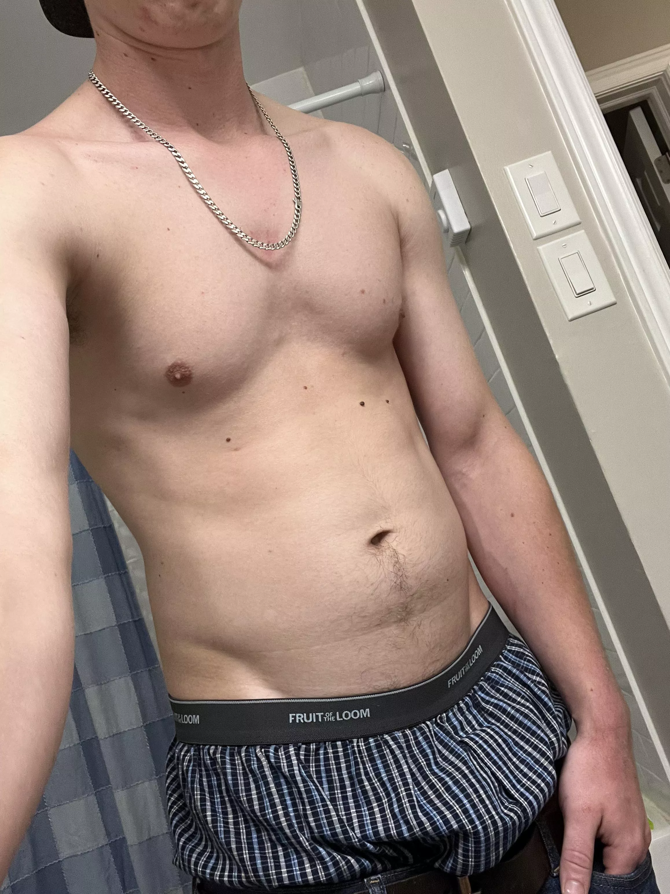 20 drunk boxers sagging low posted by collegesagger