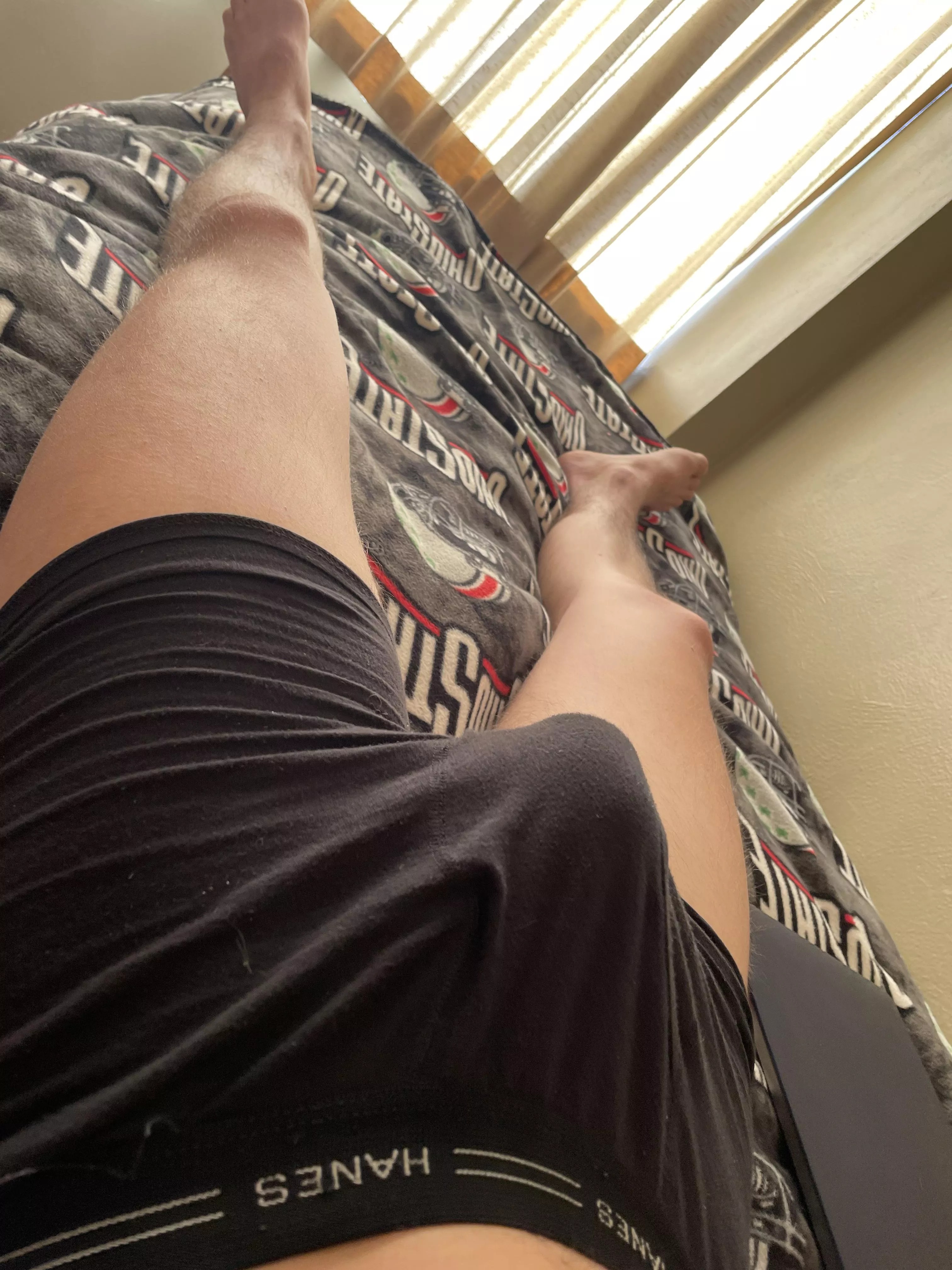 20 straight frat boy here. Hmu posted by Narrow-Gur-5877