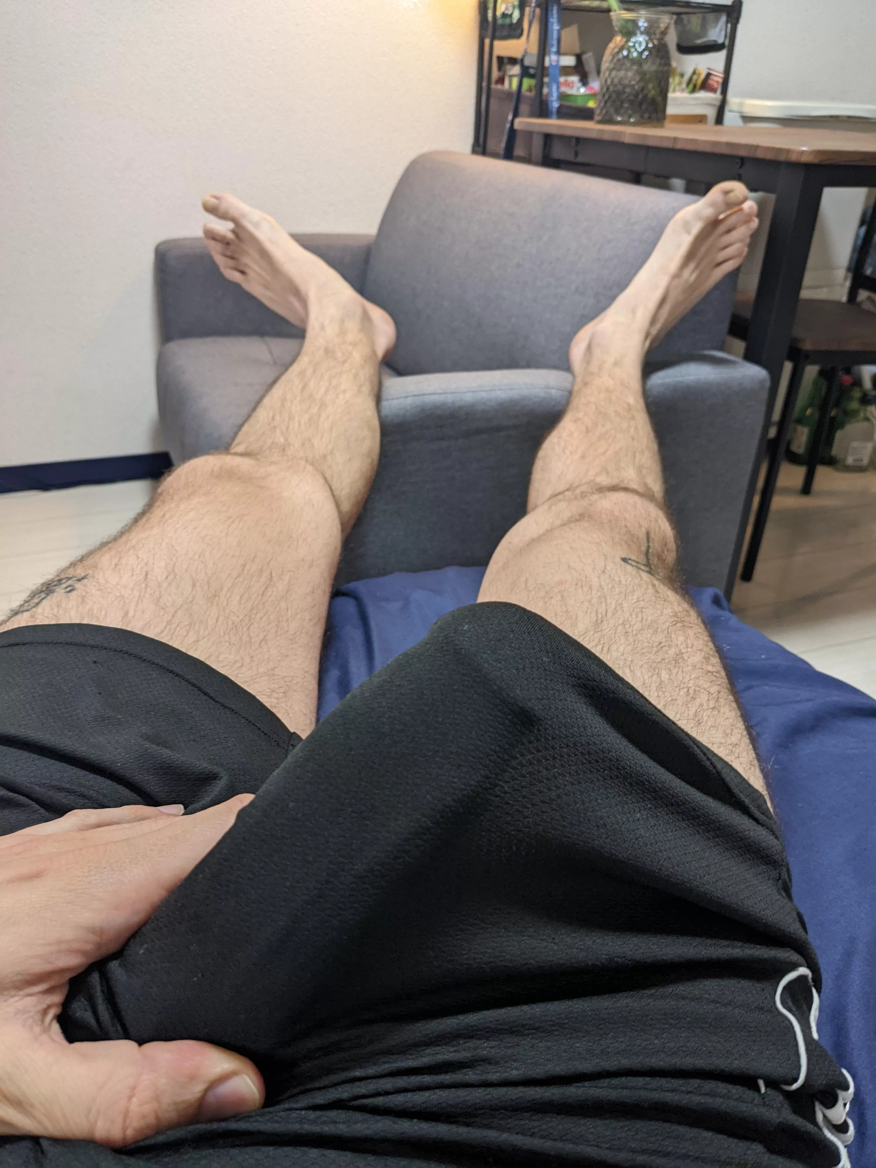 (20) Veins popping through my basketball shorts posted by sixfootsixluke