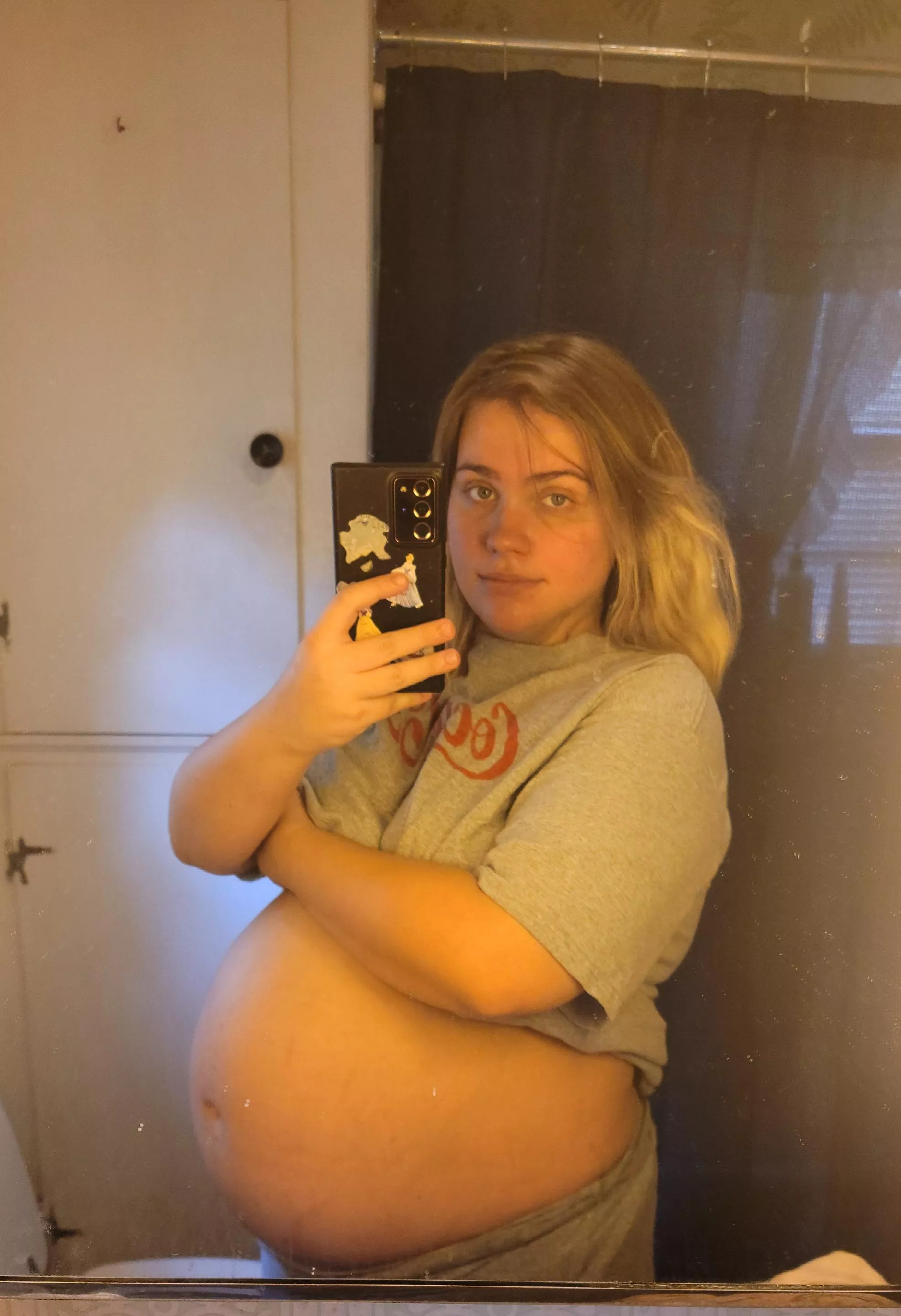 20$ video package deals today (: have plenty content. dm me to see this sexy pregnant body 🥰 all goes towards stuff for my baby. posted by Emotional_Paint_8457