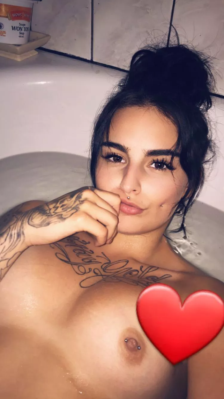 20 year old 120 lbs 167 cm just for you ❤️ posted by Dtent_Muertos