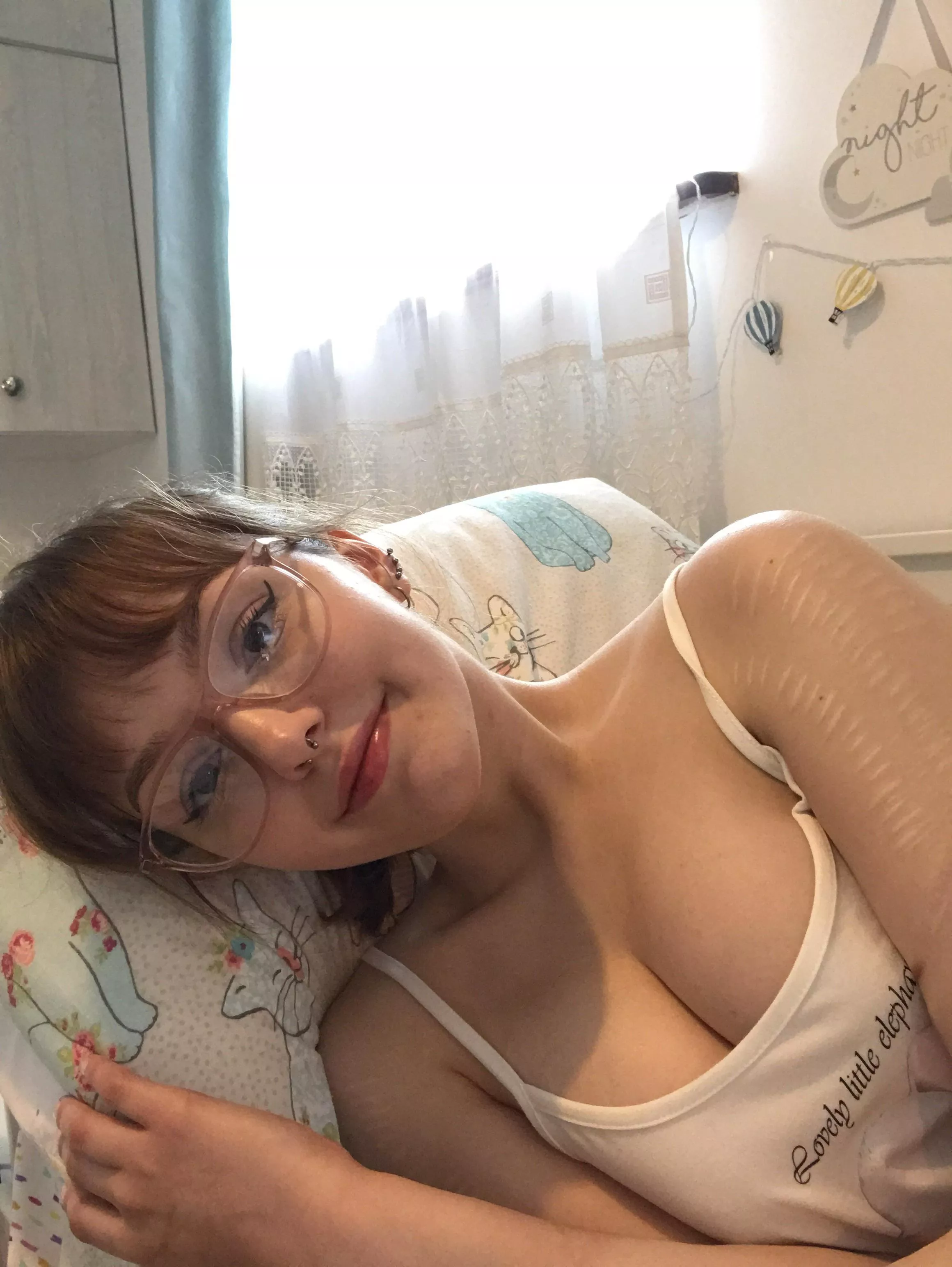 [20F] rainy day 🌧 posted by gibbymoo