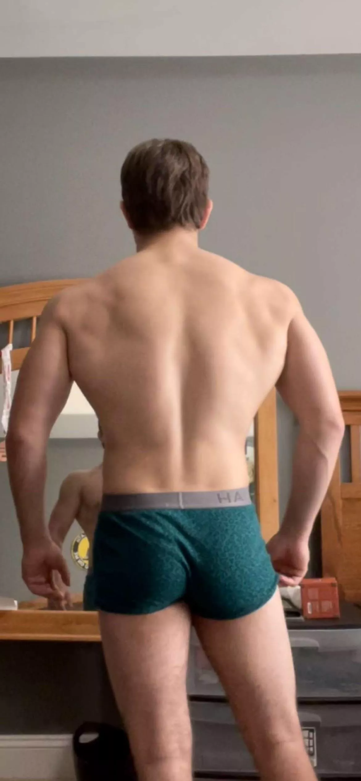 (20)m tell me if I’m looking good from behind. Dm me posted by TightMonitor941