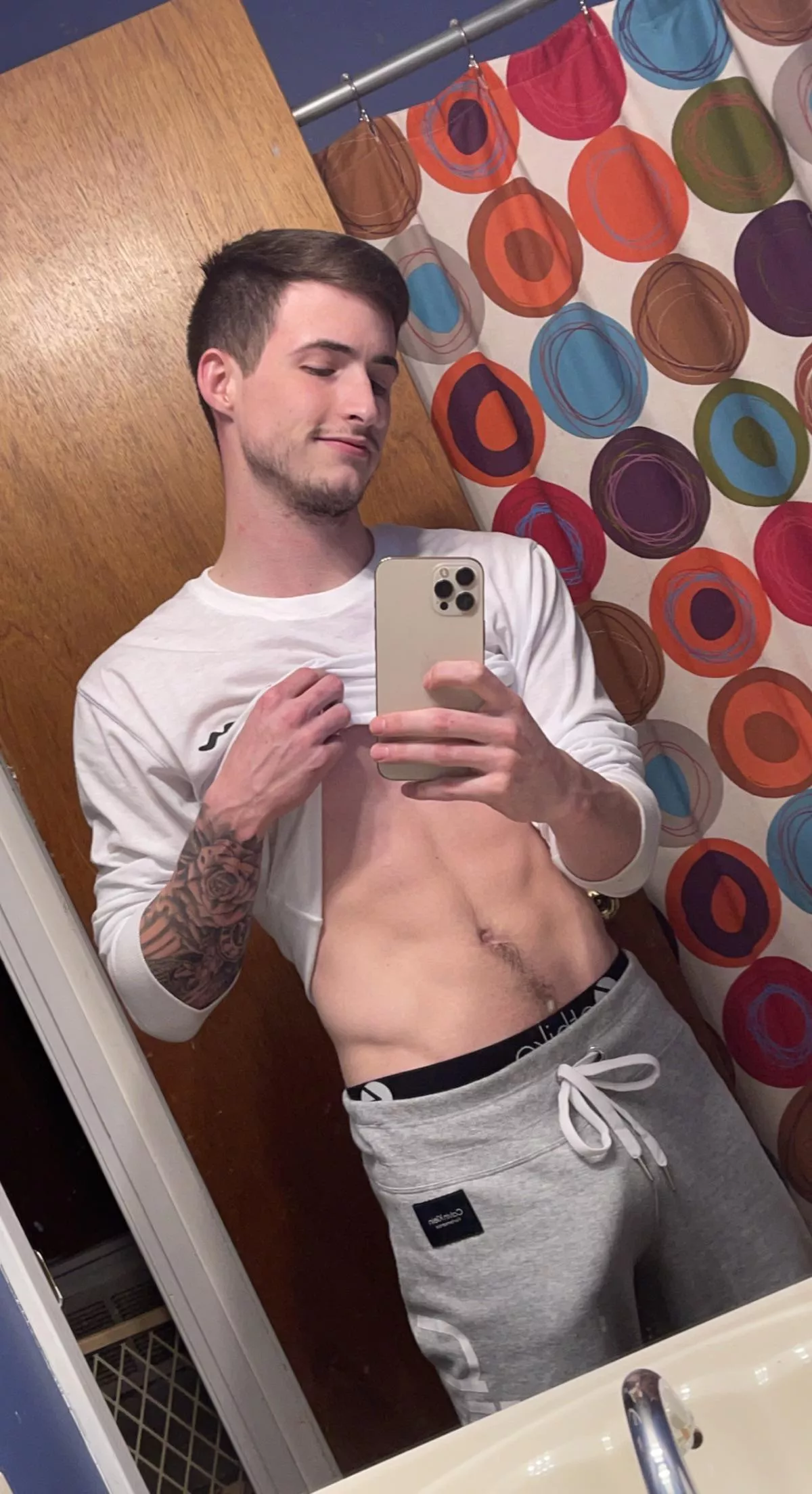 (21) anyone looking for a stepbro?😏 posted by MaxPriceOF