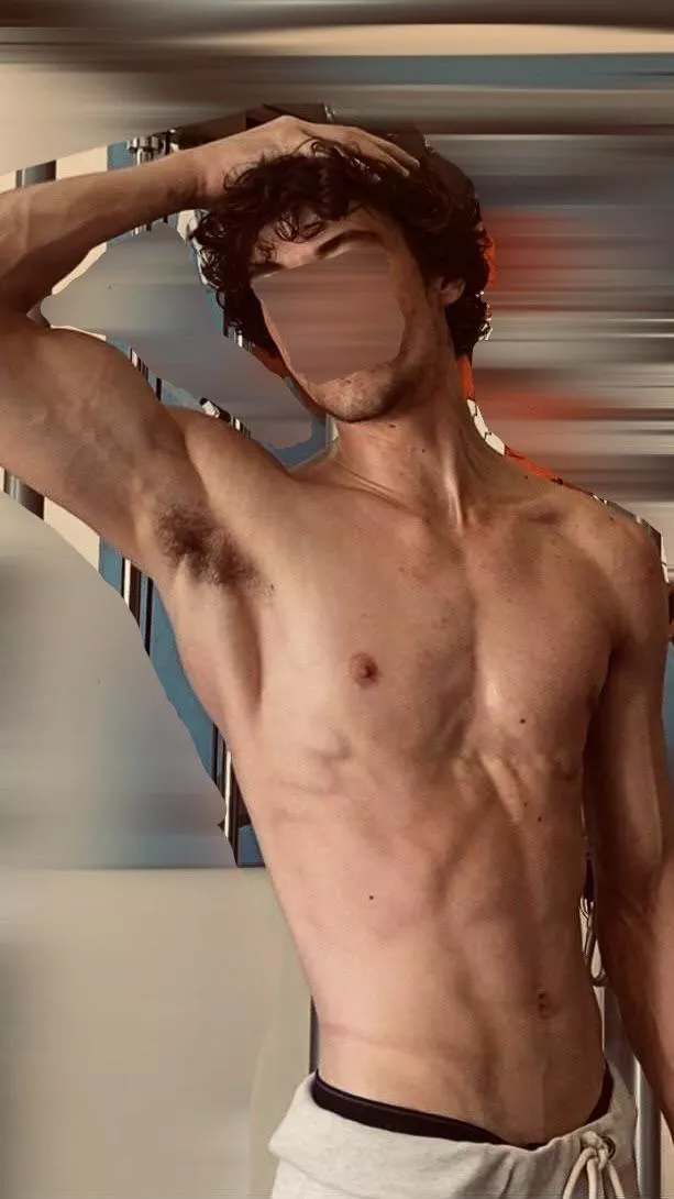 [21] Be my big bro? 🥺🥺 posted by RainbowDanger69