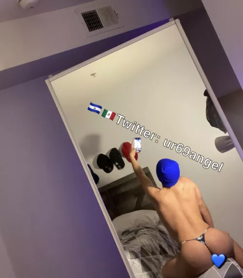 21 | latino 🇲🇽🇸🇻 , just on here tryna find me a boo to spoil me for my videos 💙 by ur69aiden