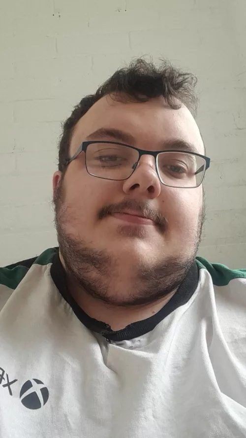 21 m gay chub bottom UK. Looking for that special someone to game with by BrandonOmegaXD