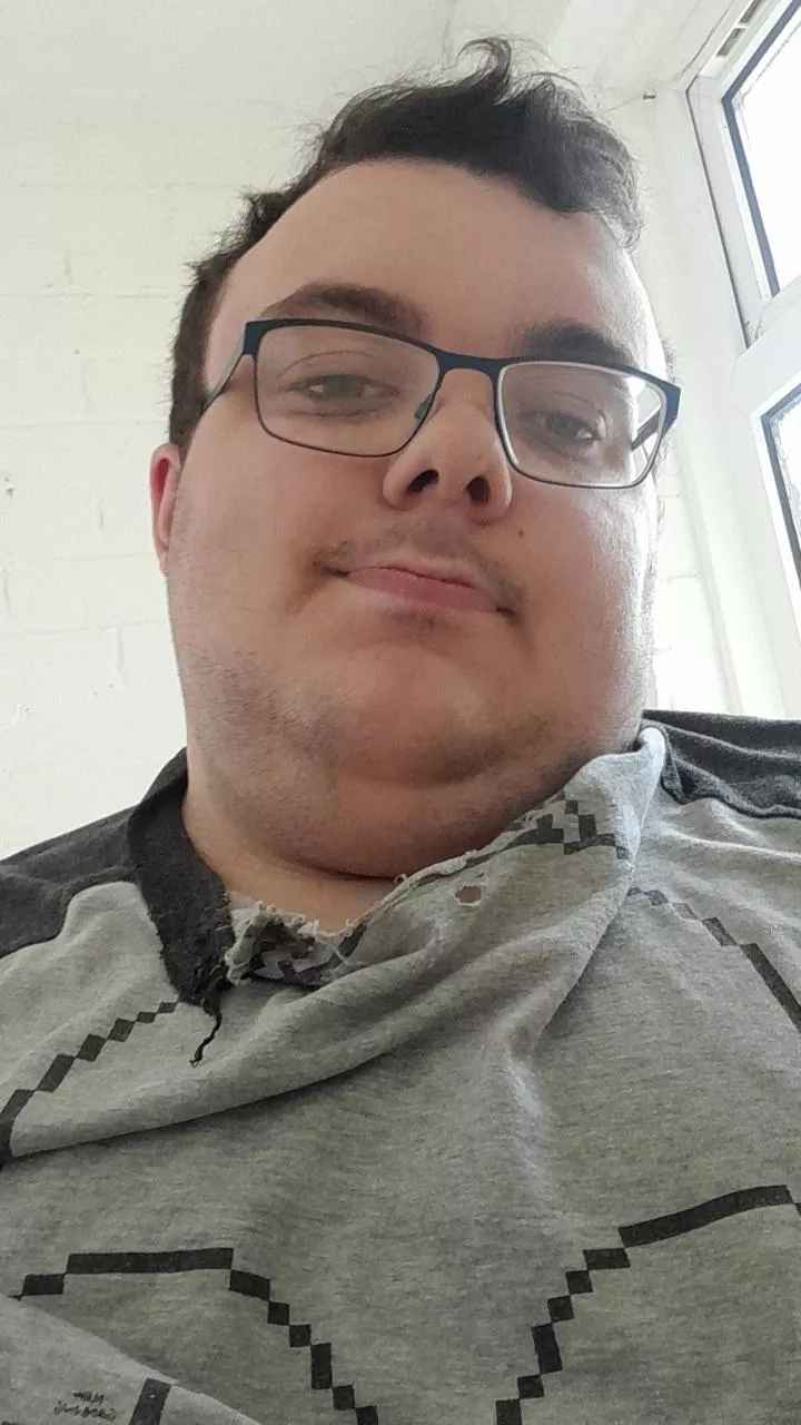 21 m gay chub bottom UK looking to play Xbox. Gamertag : BrandonOmegaXD posted by BrandonOmegaXD