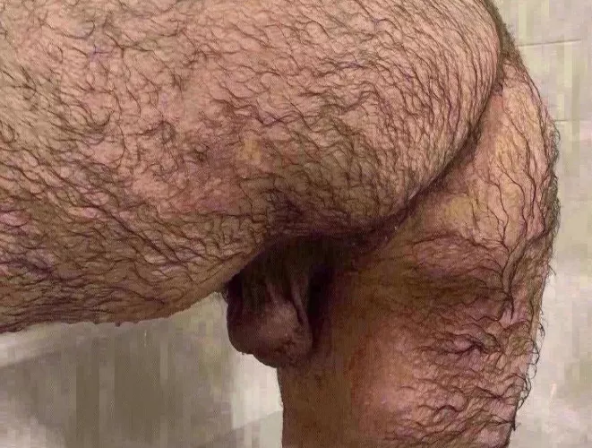 21 M - Looking for someone to make me punish my balls and hole by ArturoMichaelX