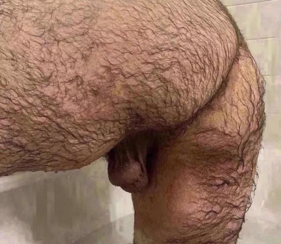 21 M - Wanting someone to teach me about ass play, sounding, and ball torture. by ArturoMichaelX