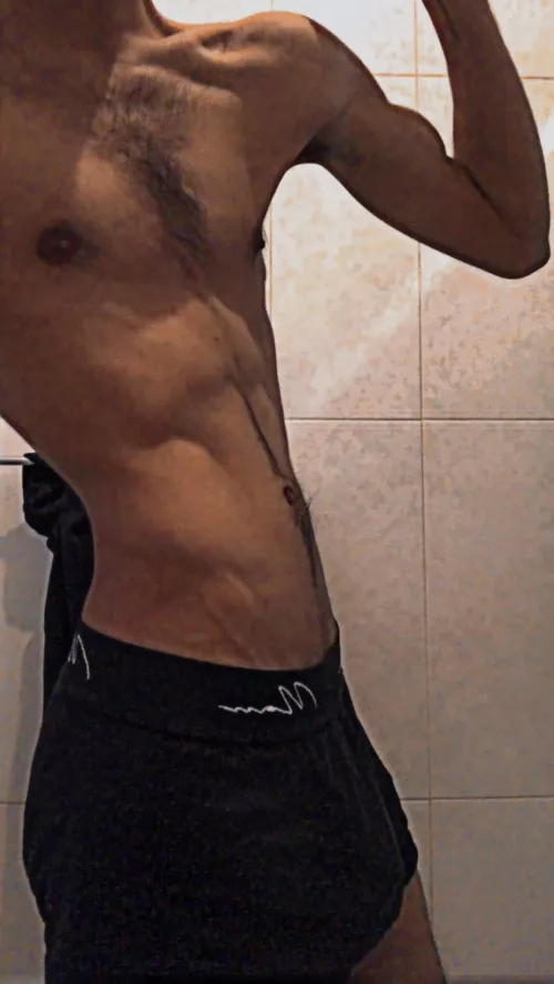 21 Saudi Top. HMU BOYS👅👅 by Dependent-Ad9667