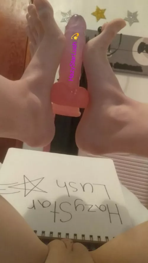 21F 99lb Virgin- Just my pussy and my weirdly long toes😅 by HazyStarLush