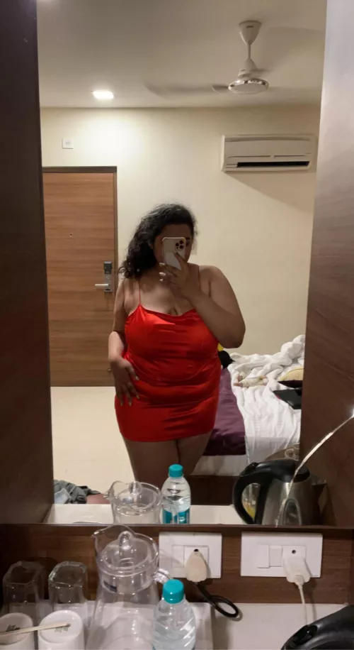 21F first time poster here, I hope you all have a nice day! 🥰 I’ve been trying to gain some confidence surrounding my body lately ❤️ by Known-Significance26