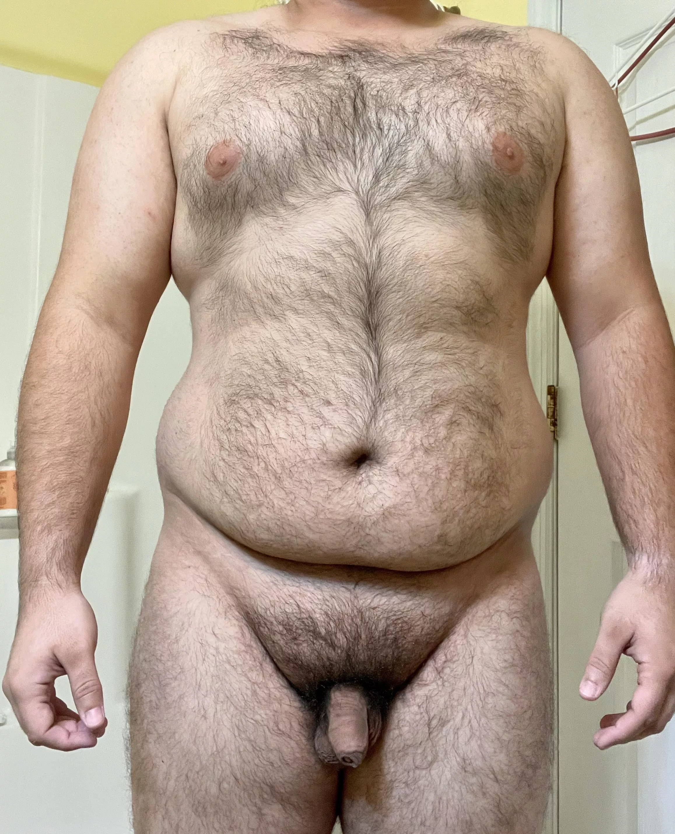 [22] [5’8] [225] post gym and a 6 mile walk, feeling good posted by JustFlirting