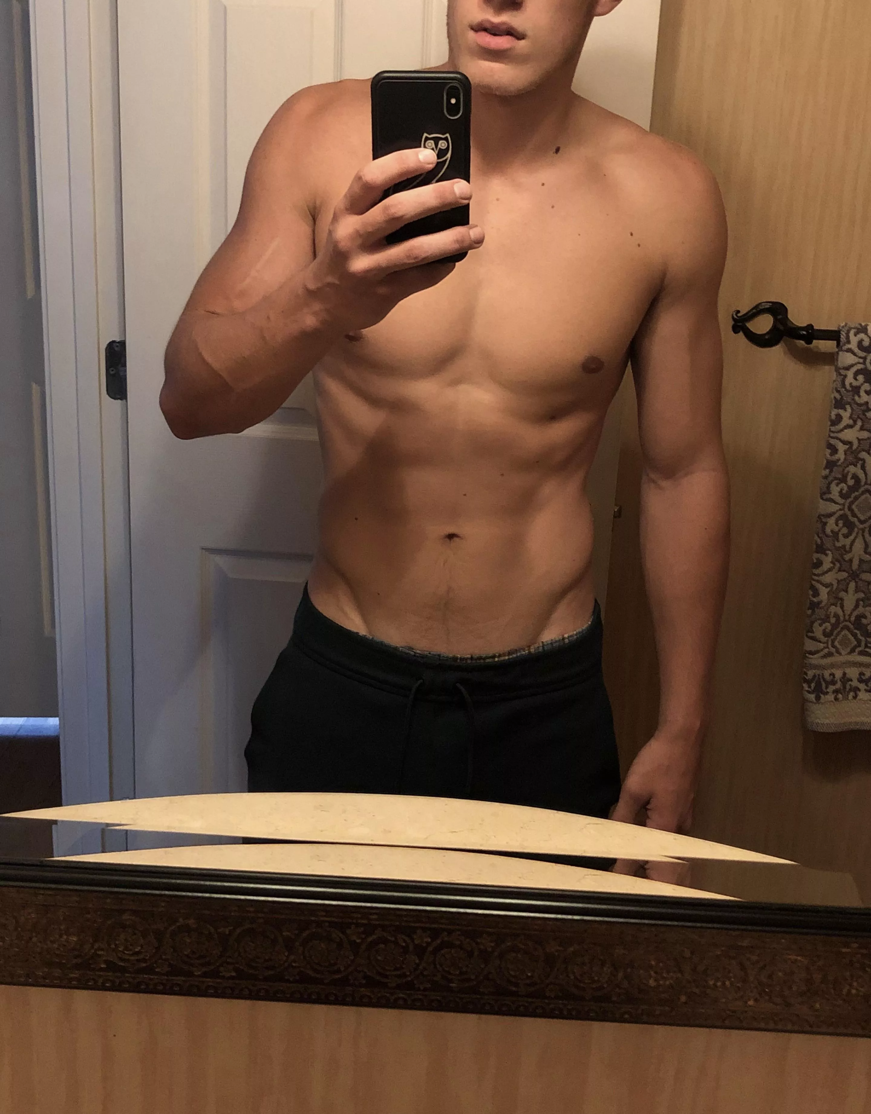 [22] College athlete bro seeking new subs. HMU with a little bit about yourself. Always down to chat posted by munstahdick