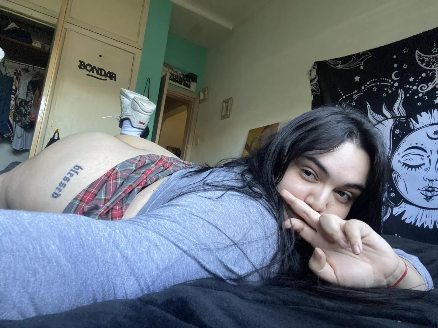 [22] I don’t know but I’m horny posted by sweetcreaturita